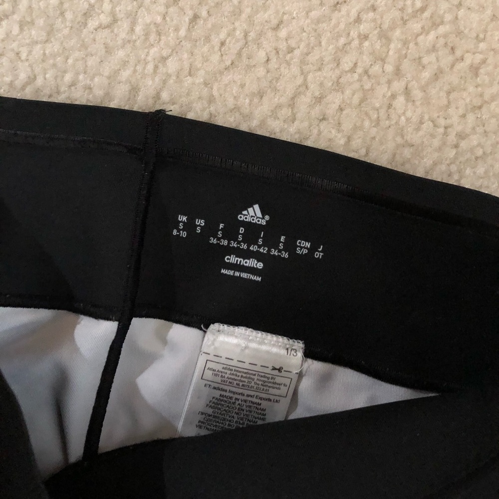 NWOT Women’s adidas 3/4‎ tight - Picture 2 of 3